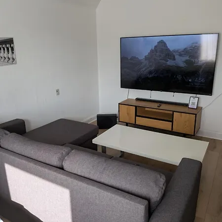 Pet-friendly 1 30m2 - Close To Femern & Puttgarden & Lalandia & Knuthenborg Apartament Holeby