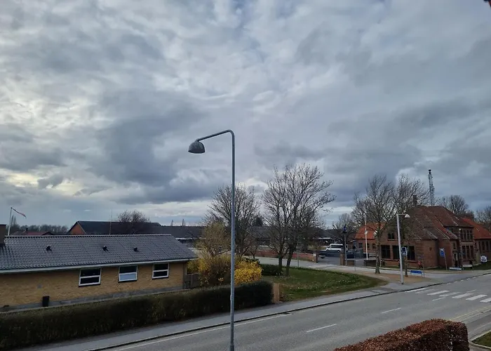 Pet-friendly 1 30m2 - Close To Femern & Puttgarden & Lalandia & Knuthenborg Apartament Holeby