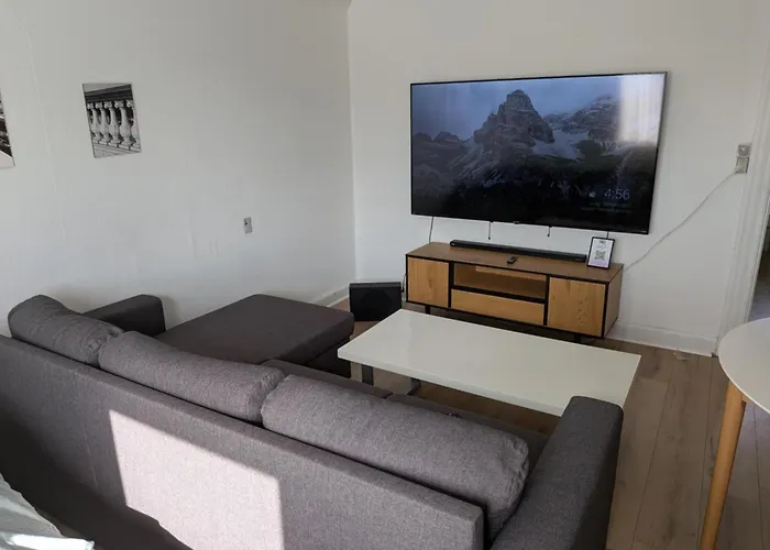 Pet-friendly 1 30m2 - Close To Femern & Puttgarden & Lalandia & Knuthenborg Apartament Holeby